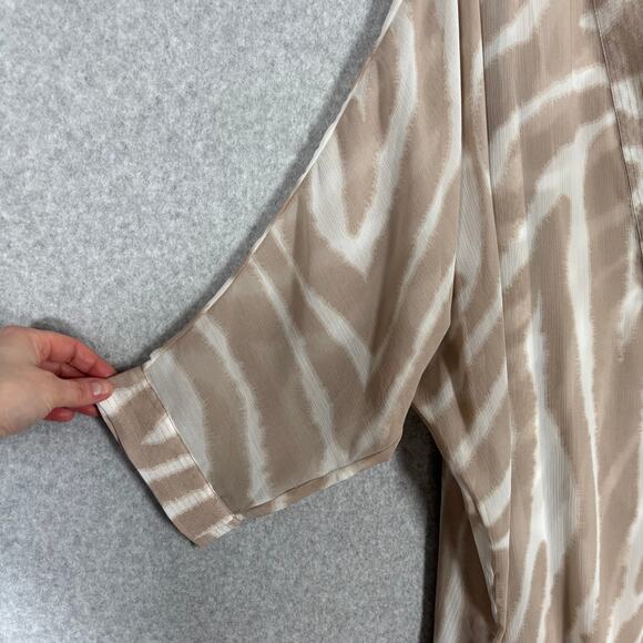 Chicos Blouse Tan Medium Sheer Animal Flowy Lagenlook Artsy Popover Neutral Tank - Picture 4 of 12